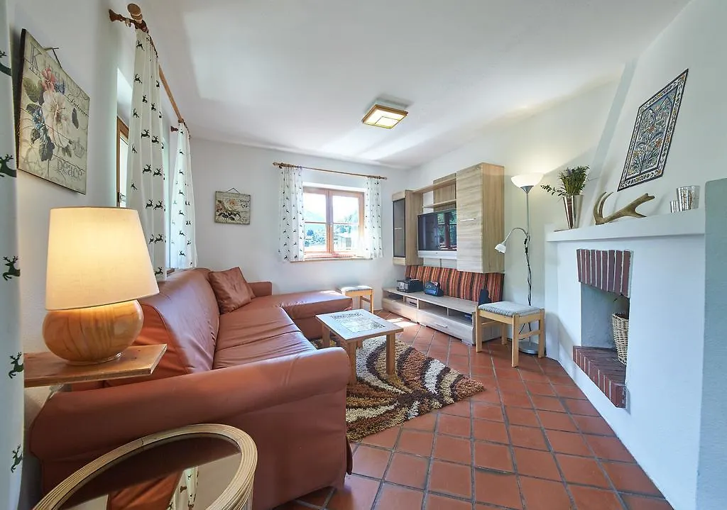 Holiday Lodge Felix 萨尔巴赫